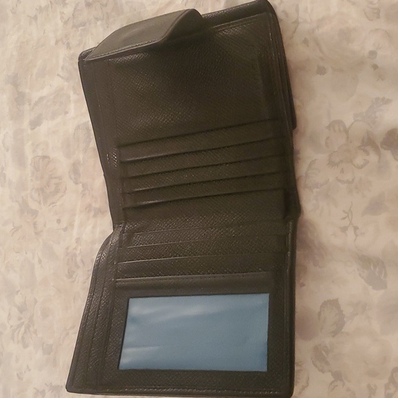 Bulgari Bright Grain Calf Leather Wallet - Picture 3 of 11